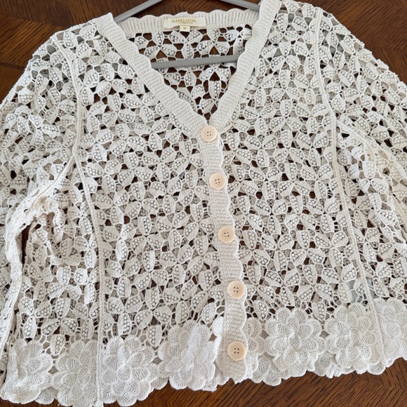 Rebellion Cream Floral Crochet Knit Cardigan-Excellent Condition- Size M - Picture 4 of 8